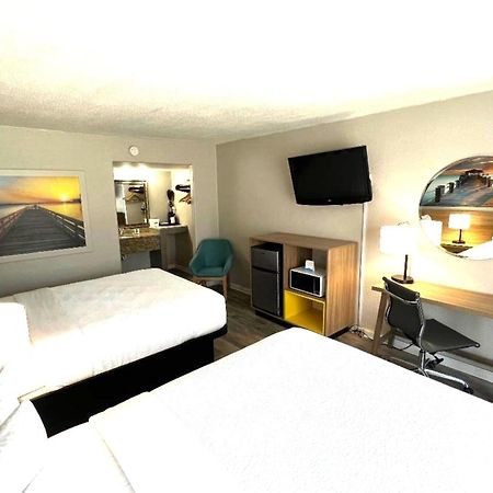 Days Inn By Wyndham Wildwood I-75 Εξωτερικό φωτογραφία