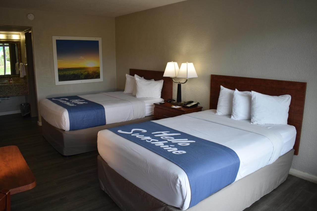 Days Inn By Wyndham Wildwood I-75 Εξωτερικό φωτογραφία