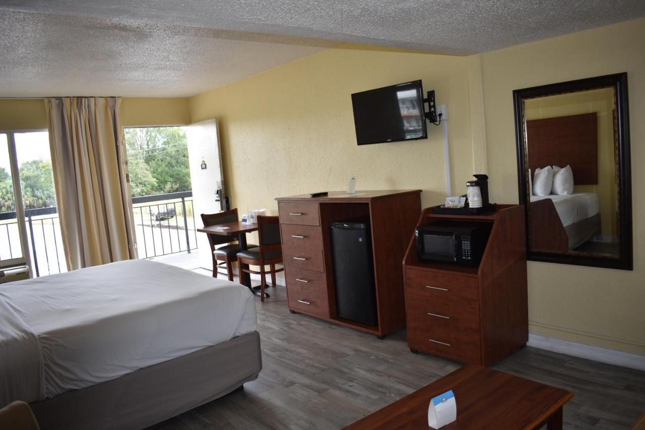 Days Inn By Wyndham Wildwood I-75 Εξωτερικό φωτογραφία