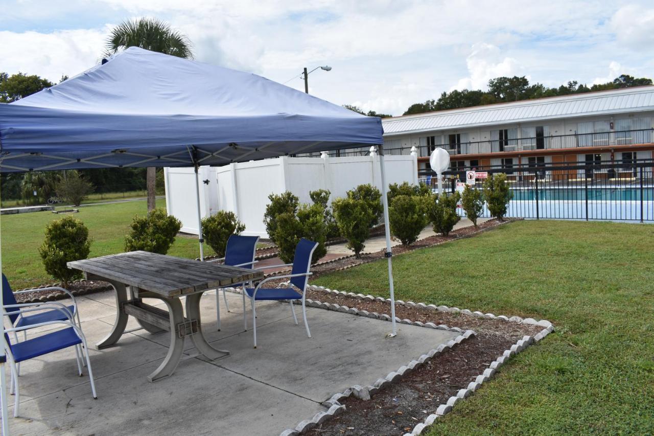 Days Inn By Wyndham Wildwood I-75 Εξωτερικό φωτογραφία