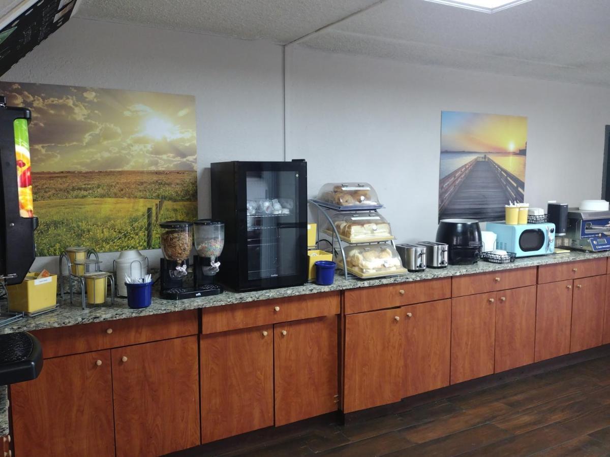 Days Inn By Wyndham Wildwood I-75 Εξωτερικό φωτογραφία