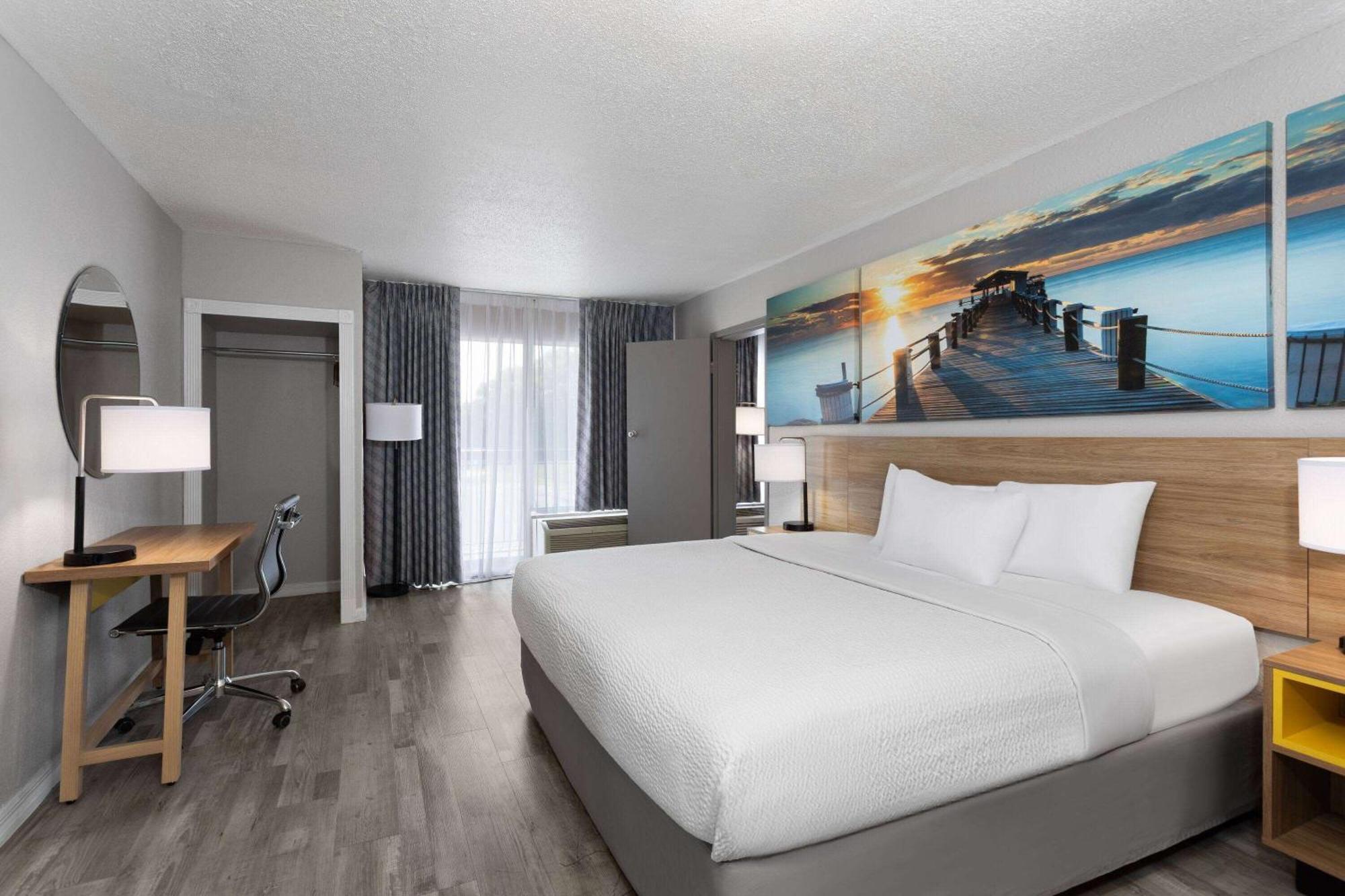 Days Inn By Wyndham Wildwood I-75 Εξωτερικό φωτογραφία