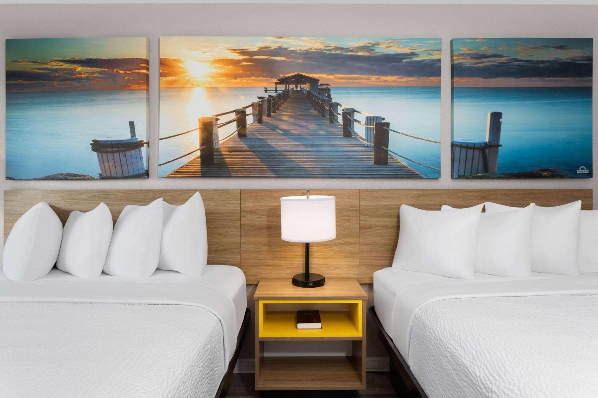 Days Inn By Wyndham Wildwood I-75 Εξωτερικό φωτογραφία