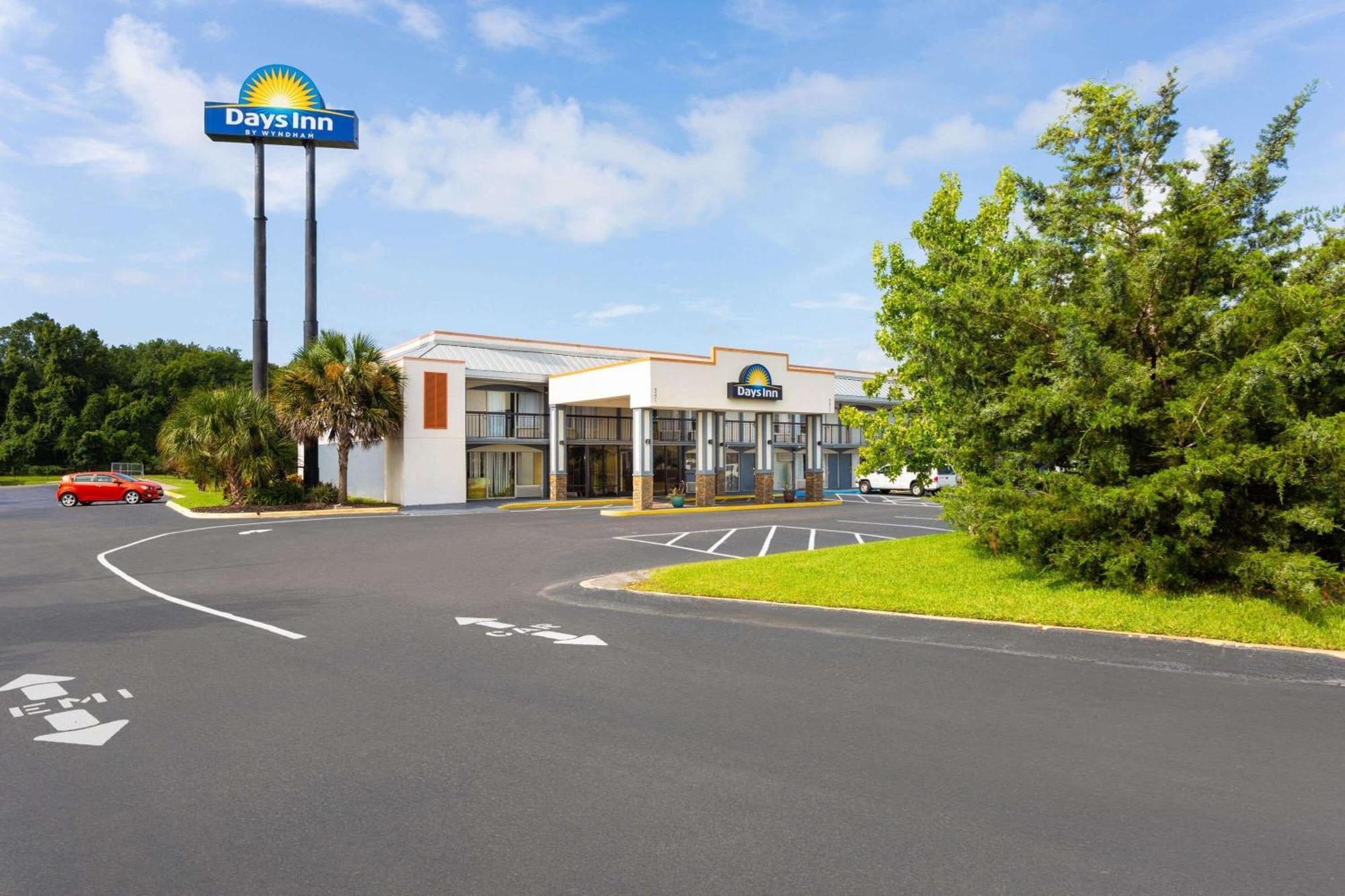 Days Inn By Wyndham Wildwood I-75 Εξωτερικό φωτογραφία
