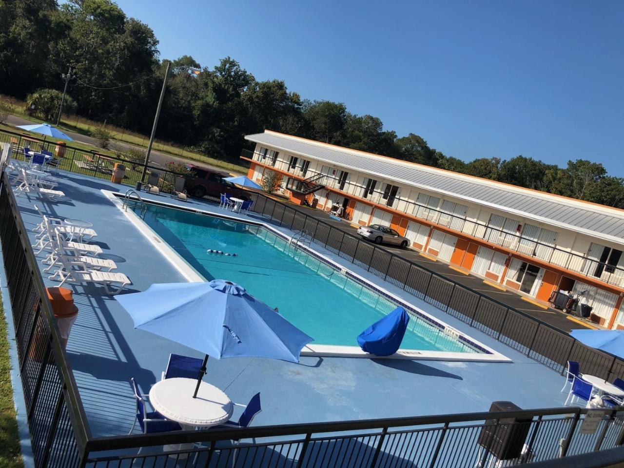 Days Inn By Wyndham Wildwood I-75 Εξωτερικό φωτογραφία